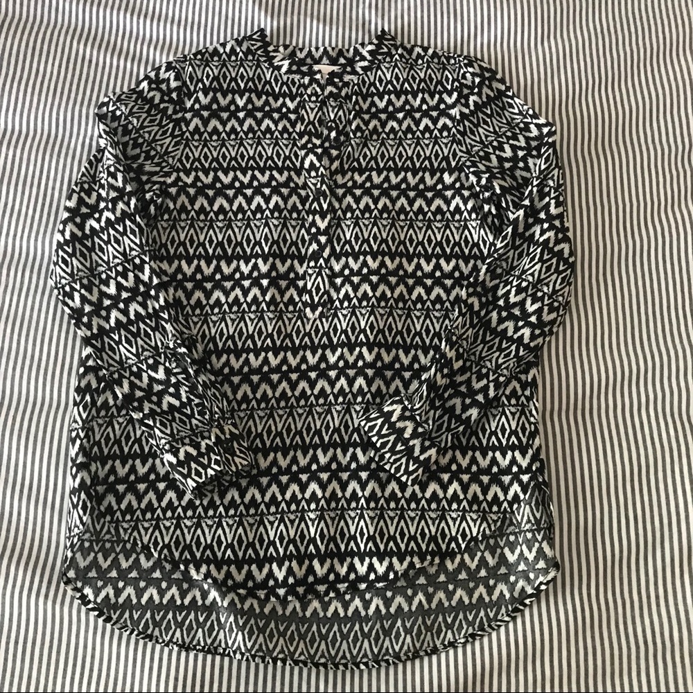 H&M black and white top
